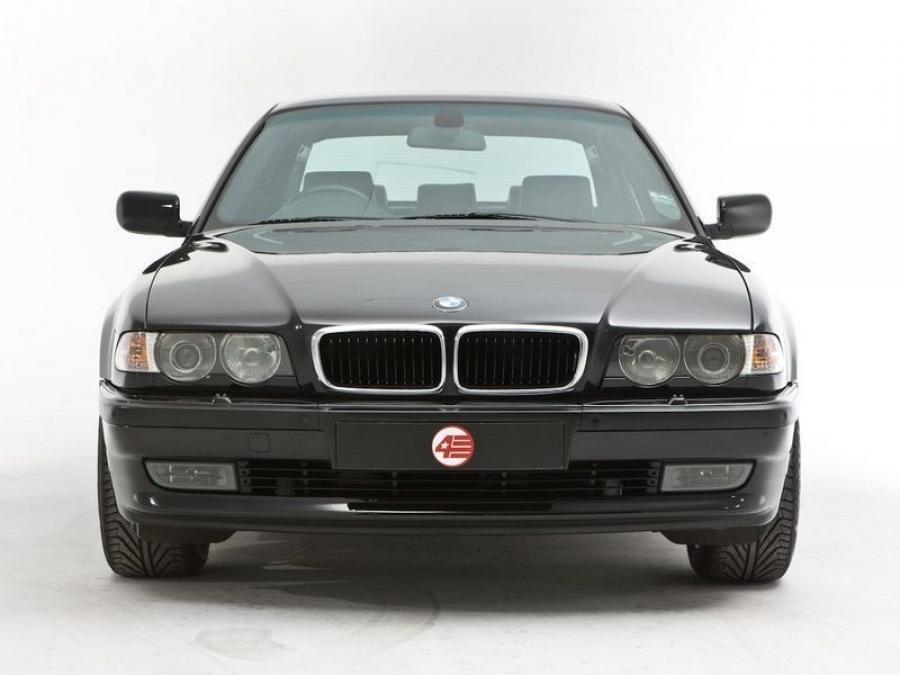  BMW 740i Sport Pack 1999 года  (фото 6 из 11)